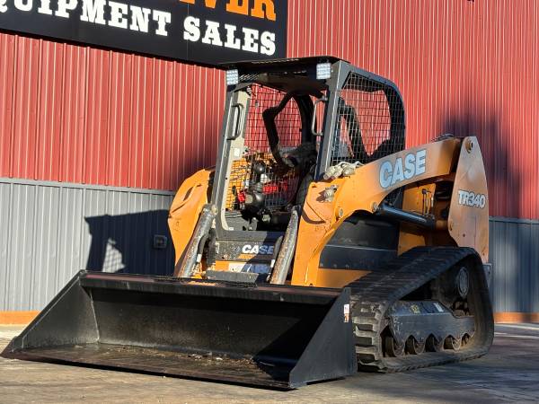 CASE TR340 Skid Steer 1