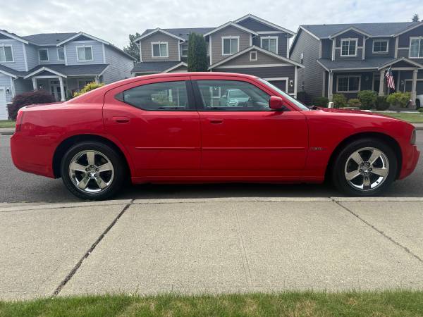2010 Dodge Charger 5.7 Hemi R/T  pocos kilómetros 118,000 kilómetros originales - $7,900 (Puyallup)63613934980739124