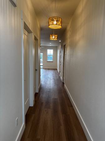 $1750.00 / 2br - 954ft2 - Charming 2 Bed/2 Bath Townhouse in Sheridan - Available 10/01 - $175063829654844931122