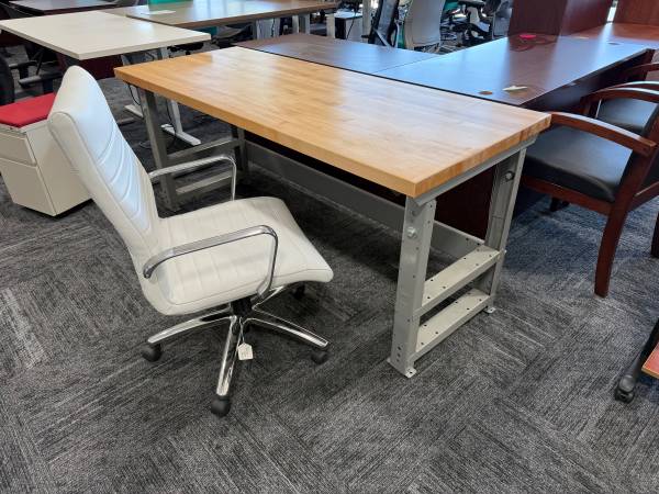 Workbench with Near Flawless 2" Butcher Block Top 72x28x31 1