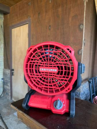 Craftsman 20V Fan 1