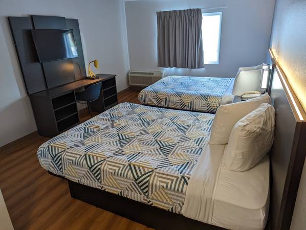 Weekly Extended Stays Free Premium Cable 1