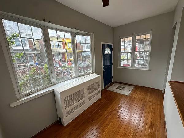 $1,175 / 3br - 1100ft2 - ***Move-In Ready 3BR with Classic Kitchen Features!!! (Philadelphia)64024498351619123