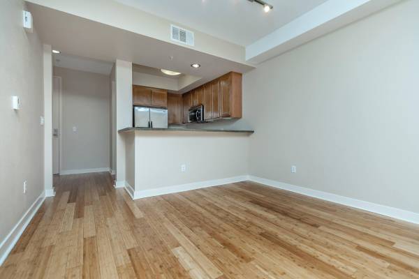 $2,880 / 2br - 1405ft2 - 2B/2.5B, In Emeryville, Attached Garages (alameda)64000589104897123