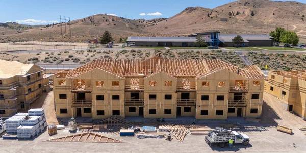 $1,183 / 1hab - Espacio al aire libre con barbacoa, centro de fitness totalmente equipado (5100 W 1st Ave, Sun Valley, NV)63682237509891122