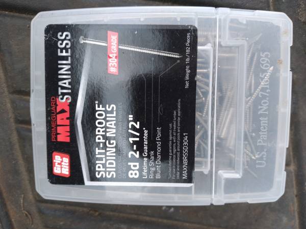 2.5" STAINLESS SIDING NAILS 1