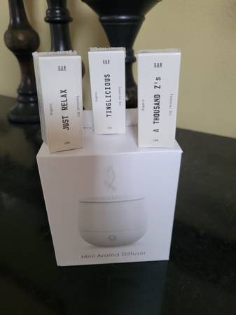 Organic Essential Oils & Diffuser 1