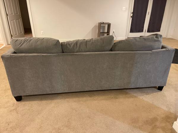 Free Couch (Fort Washington)62927913483651123