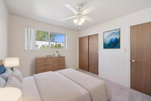 $1,549 / 2br - 1008ft2 - Everything you want and MORE! 1008 sq ft 2 bed, 2 bath available! (Reno)63682291968001124