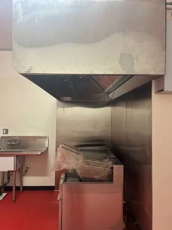 $4,000 / 6400ft2 - 6500ft2 - Ready for New Business Restaurant/Store/Event Center (Waterford)63654929036673124