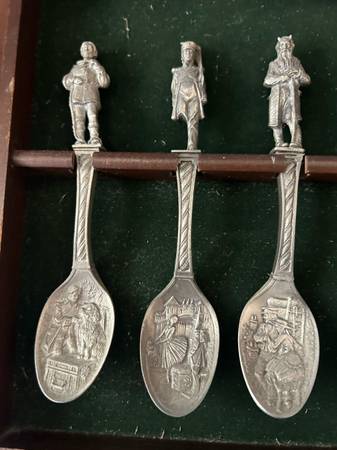Franklin Mint Hans Christian Anderson Fairy Tale Spoon Collection w/ Display - $115 (Los Angeles)63471470822017121