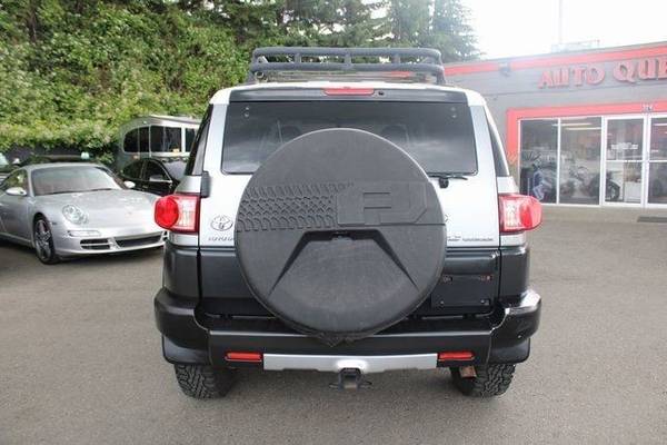 2010 Toyota FJ Cruiser 4x4 4WD SUV automático de 4 puertas - $15,880 (Auto Quest)63470764690051123