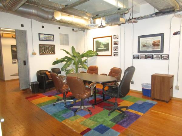 $500 / 137ft2 - Suite 217B (Fremont/Wallingford)64183776784385124