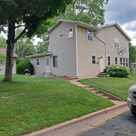 $1,590 / 3br - 1050ft2 - Duplex de 3 dormitorios en River Falls, WI, excelente ubicación (River Falls, WI)63990382529666121