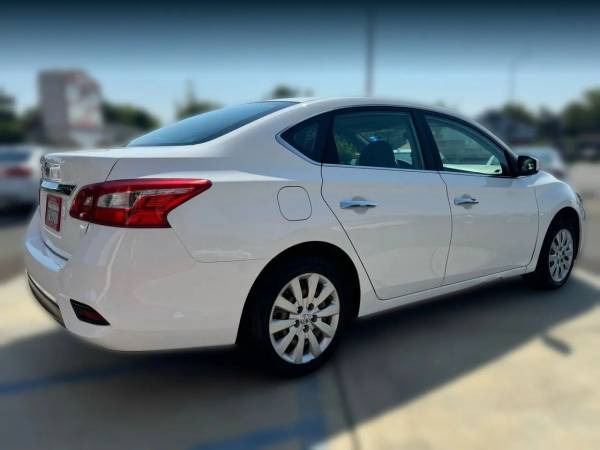 2016 Nissan Sentra - ¡Financiamiento disponible! ¡¡¡¡¡500 dólares de descuento! - 6495,00 dólares63470900395267124