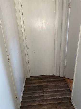 $900 / 1br - Nice Private room available (Bradford drive /Fruitridge)64043840228609124