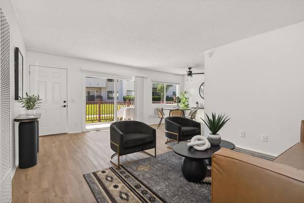 $2,830 / 2br - 988ft2 - Access to Public Transportation, Large Closets, Cable Ready (645 Hampshire Rd, Westlake Village, CA)63668287261697122