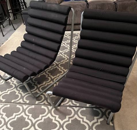 furniture - 2 chairs 1