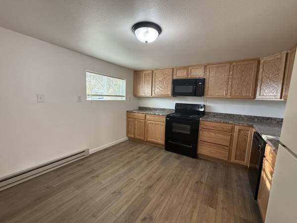 $162,059 / 3br - 1080ft2 - ¡Hogar agradablemente renovado en el corazón de Shoshoni! (116 California Street, Shoshoni, WY)63829654646787123