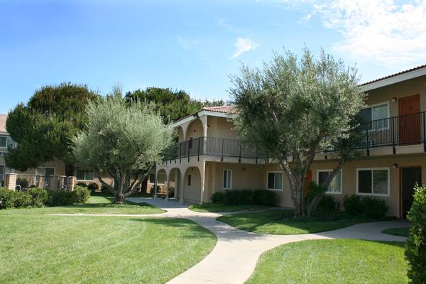 ACCEPTING 1BD RENTAL APPLICATIONS - Senior Property - Santiago Villas! 1