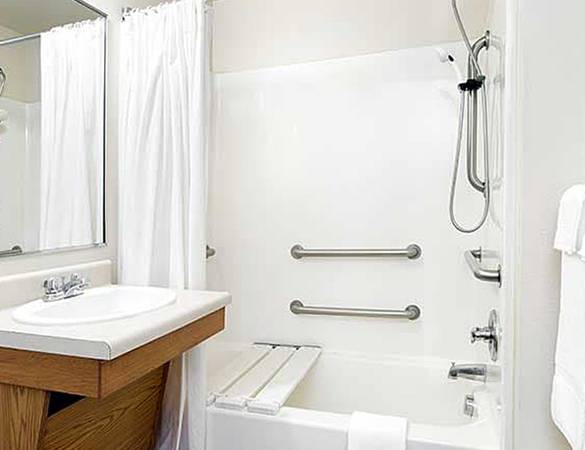 $1,200 / 1br - EXCELENTE TARIFA MENSUAL - Cerca del centro, habitación amueblada con aire acondicionado! (Chattanooga)63617471121153123