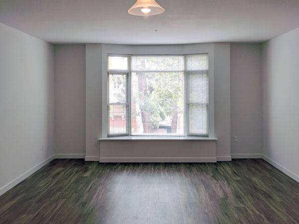 $2,995 / 2br - 1142ft2 - ¡Espacioso! Apartamento de 2 habitaciones y 2 baños, cocina moderna, lavadora/secadora dentro, pisos estilo madera (centro de San José)63668028622721120
