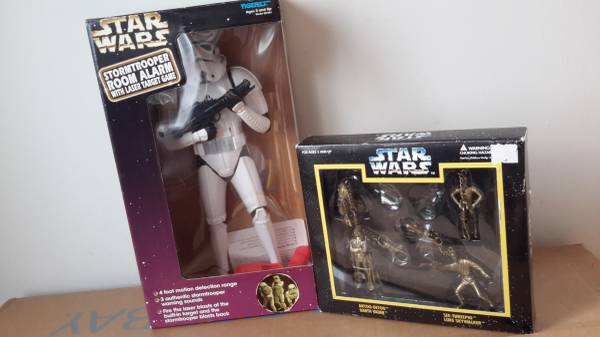 1997 Star Wars Storm Trooper room alarm and keychains 1