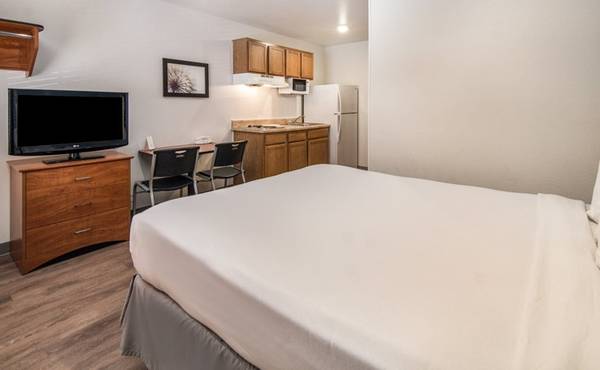 $359 / 1br - Get Exactly What You Want - Weekly Rates, No Deposit! (4505 N Interstate 35, Denton, TX)63796257575297122