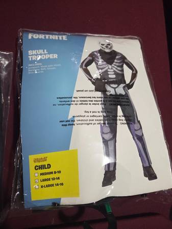 Halloween Costume- Fortnite 1