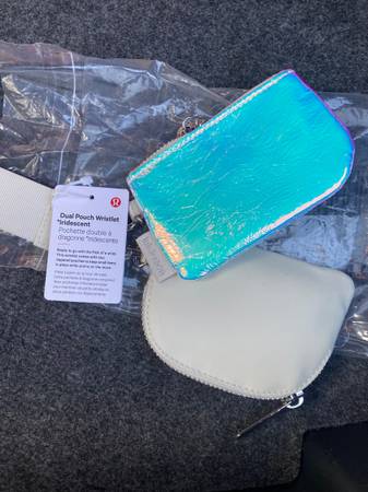 Lululemon dual pouch wristlet iridescent 1