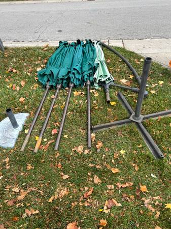 Free on curb: outdoor umbrellas 1