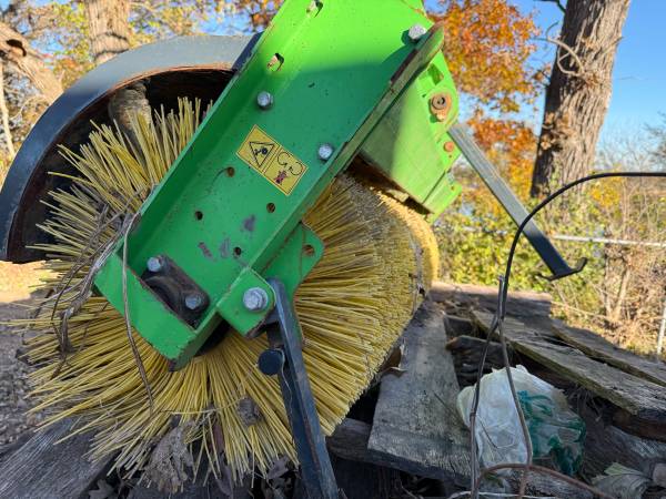 Avant Loader Hydraulic Broom 1