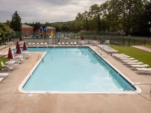 $1,574 / 1br - 700ft2 - 1B/1B, Fitness Center, Private Balcony or Terrace (Hampton)63694482920833123