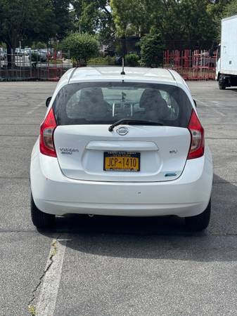 2014 Nissan Versa - Bajo kilometraje - $5,500 (Woodside)63654709335937123