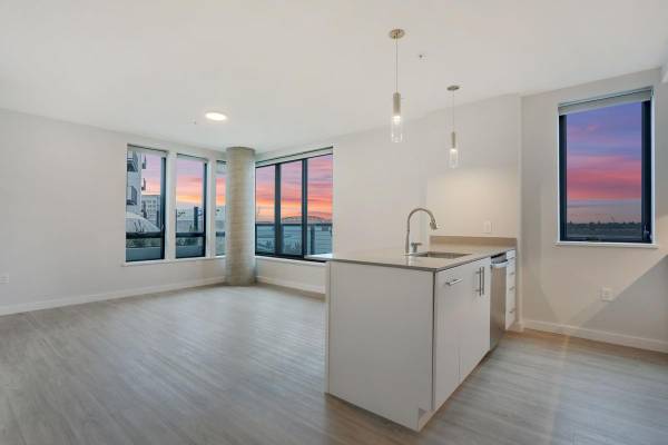 $1,750 / 540ft2 - ¡Comunidad de Lujo! Piscina infinita abierta todo el año (Vancouver Waterfront)63820739206273121