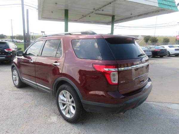 2015 Ford Explorer XLT - $2,400 (down 6825 e. hwy 290)63439478586753122