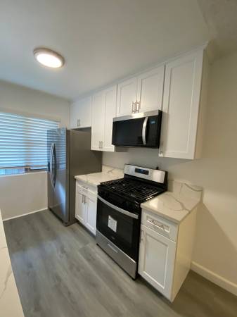 $2,445 / 2br - 900ft2 - Recién remodelado 1 dormitorio (Los Ángeles)63700919602179120