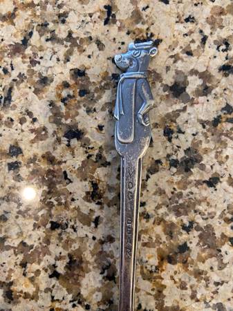 Vintage Yogi Bear cereal box spoon 1