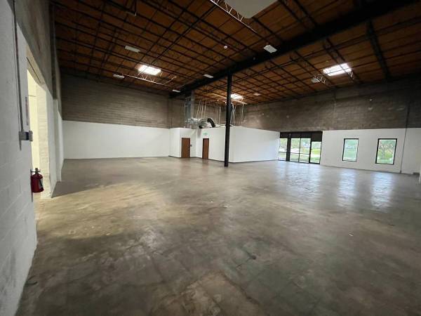 $750 / 500ft2 - Warehouse Storage and 3PL Near Airport, 500 to 10k Sq Ft (#1672)63694798682241120