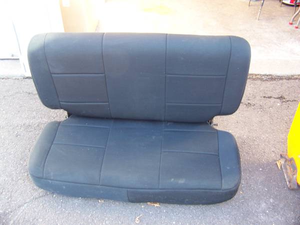 Jeep TJ rear seat 1