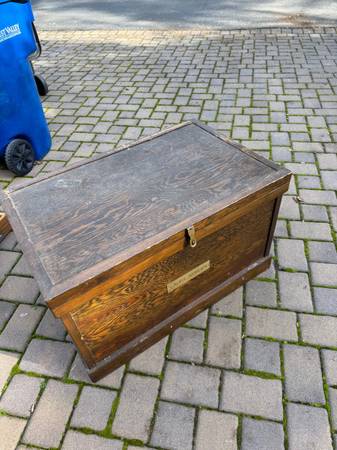 Tack Trunk 1