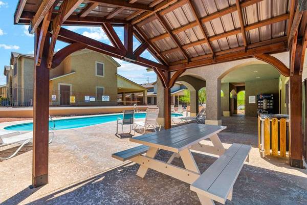 $1,524 / 3br - 1260ft2 - Bella Vita: Your Culinary Haven with a Breakfast Bar (Bullhead City)63667261227267121