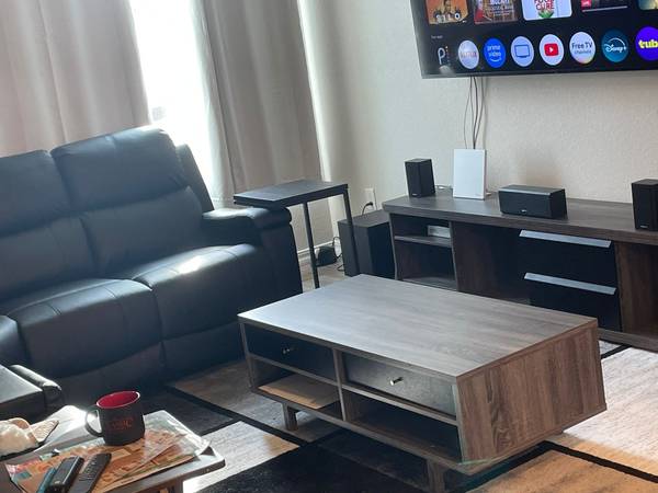 $900 / 1hab - 800ft2 - Nueva habitación privada con baño privado (Greenways Main Blvd) (Greenways Main Blvd)63658263772033124