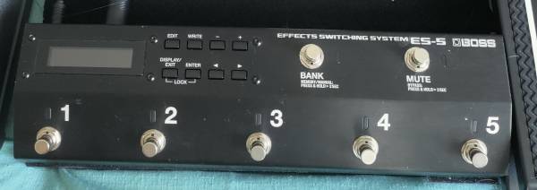 Boss Es -5 pedal switcher 1