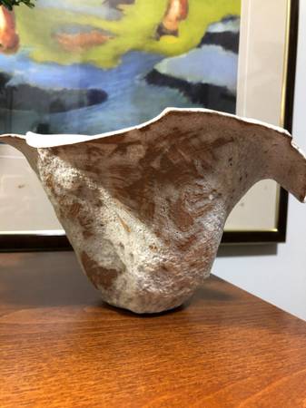 3 Collectible Vintage Unique Pottery Designs 1