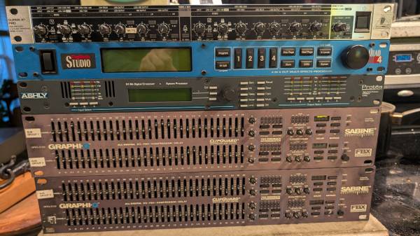 Equipo de procesamiento de audio - $250 (Irondale)63471122985857120