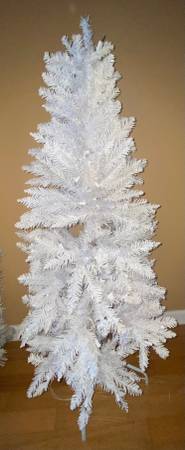 Christmas tree white 1