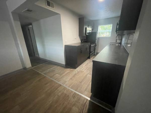 $1,299 / 2br - 800ft2 - Limited Time... *$99 Move-In + 1 Month FREE! (East Nashville)63904700074627123