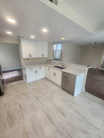 $4,650 / 4br - 2100ft2 - Spacious 4bed/3bath house in Vista (Vista)63701586456321122
