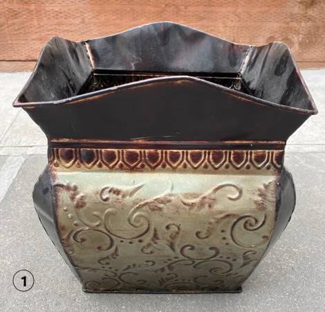 Metal Planter CachePot 1